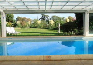 ROOMS, Bordeaux region, wine route, baths, cures.