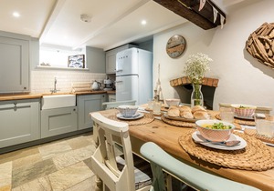 Rose Cottage, a luxury cottage to sleep a family of four in the heart of St Ives, with allocated parking