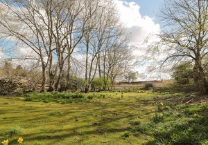 ROSE COTTAGE, pet friendly, with pool in Wooler