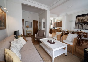 Rossini 1 - a spacious one bedroom apartment in central Nice