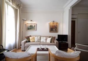 Rossini 1 - a spacious one bedroom apartment in central Nice