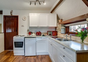 Rowan Cottage - Two Bedroom House, Sleeps 3