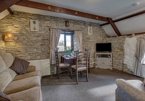 Rowan Cottage - Two Bedroom House, Sleeps 3