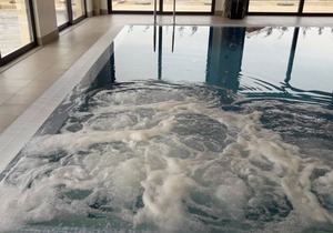 Rubinić A5, 200m to the beach, indoor heated pool, 4 people, free WiFi, parking