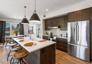 Rustic Overlook- 30 day rental in the new Merin building in downtown Bozeman!