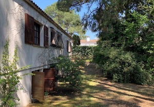 Saint Georges de Didonne - LARGE FAMILY HOME with enclosed land