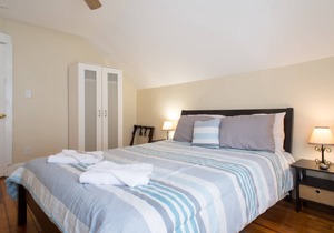 Salem 3rd Floor 3Br Apartment