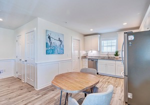 Saltwater Suites, 301 King 3rd Floor