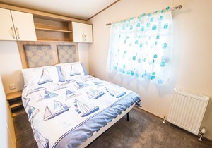 SBL1 - Camber Sands Holiday Park - Sleeps 8 - Enclosed Deck + Private Parking - Central Quiet Plot