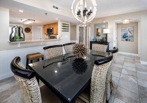 SD 712: Wave Whisperer - Your Front Row Seat to Beachfront Bliss!