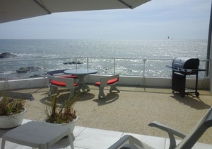 Sea Breeze VILLA above the waves (Sheets/Towels/Garage/gaz BBQ)