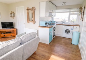 SEA VIEW, country holiday cottage in Walcott