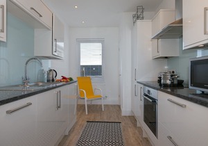 SeaCrest, St Ives - Sleeps 10 - Views - Parking for Two Cars