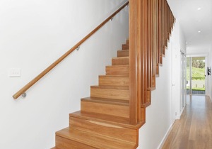 Seas the Day, 41B Ocean Avenue