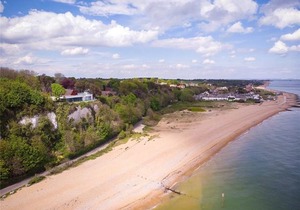 Seaside Chalet - Sleeps 6