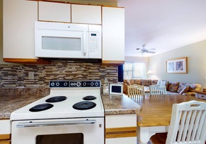 Second-Floor Condo w/Private Balcony, Shared Tennis, Racquetball, & Pools