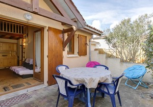 Semi-detached house 300m from the beaches, Biscarrosse Beach, for 4 people