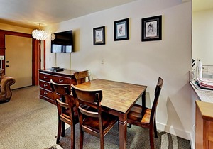 Seventh Mountain Resort Units 2015 & 2016