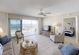 Siesta Key 5th Floor Center Front Condo on Crescent Beach 180' Panoramic Views