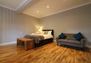 Signature - Linden Cottage Room 1