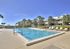 Silver Dunes 40 - Gulf Front, Community Pool, Exercise Room, Game Room!