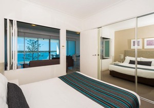 Silvershore Apartments on the Broadwater