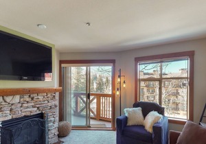 Ski-in/out condo w/mountain views, shared hot tub & pool & Club Solitude access!