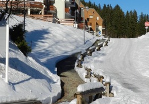 Ski-In/Ski-Out Apartment with Valley View, Balcony, and Easy Lift Access