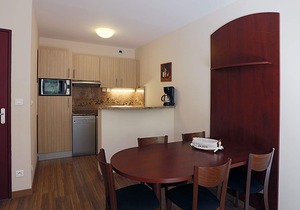 Ski-in/Ski-out Apartment in Peyragudes with Balcony and Spa Access