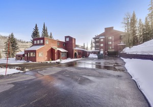 Ski-In Ski-Out Brian Head Giant Steps Condo