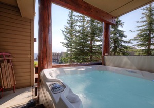 Ski-in/ski-out home w/great views & hot tub in Moonlight Basin - Saddle Ridge - Timber Wolf Chalet