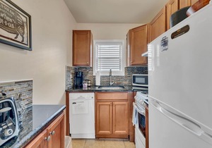 Sleep 6 Near Downtown Nashville!