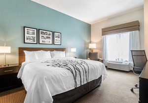 Sleep Inn & Suites West des Moines Near Jordan Creek