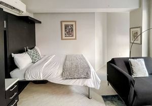 Sleepover: Amazing Studio - Downtown Springfield