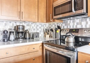 Slopeside remodeled mountain cabin ski in ski out!