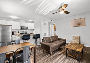 Small 1 Bedroom Apt in Highland Austin 2321