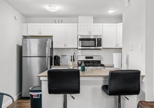 Small 1 Bedroom Apt in Highland Austin 2321