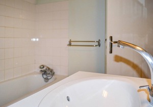 Small and well-kept cottage in Limeuil with room for 4 people.