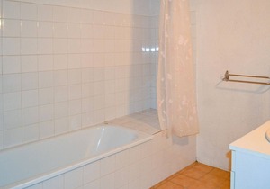 Small and well-kept cottage in Limeuil with room for 4 people.