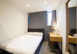 Snooze Hotel Corby