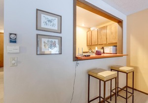 Snowater Condo #33 - Fireplace - WiFi - Sleeps 4