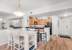 🌅 Snowbird Deal ⛱️Partial Gulf View~Onsite Bistro and Bar-Palms 21204