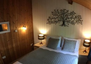 Snowdrop 14 Hot tub-Woodlandlodges-Tenby-Pendine