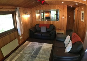 Snowdrop 14 Hot tub-Woodlandlodges-Tenby-Pendine