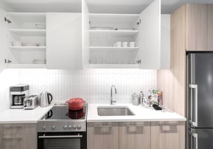 Snug Kendall Square Studio w/Gym, near MIT & MGH by Blueground