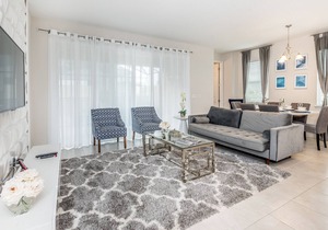 Solara Resort Townhome, 15 minutes from Disney!