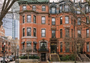 Sonder No. 284 Back Bay | Queen Suite+