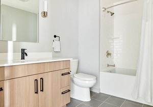 Sonder The Tidewater | Two-Bedroom Apartment