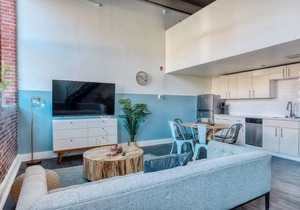 Sosuite | 3BR Loft w Gym, Lounge, Shared Laundry
