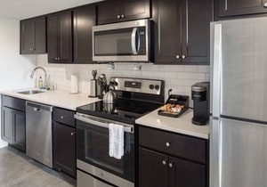 Sosuite | Studio Loft w W/D, Gym, Lounge